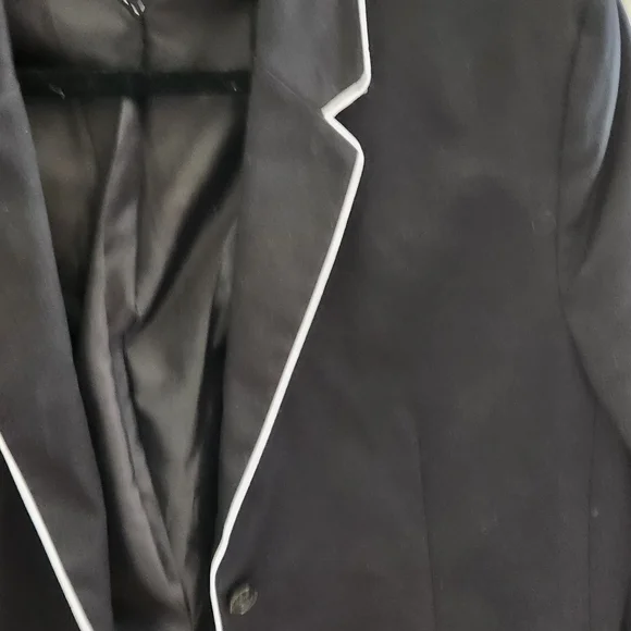 Women's Black Blazer with White Trim - Picture 4 of 5